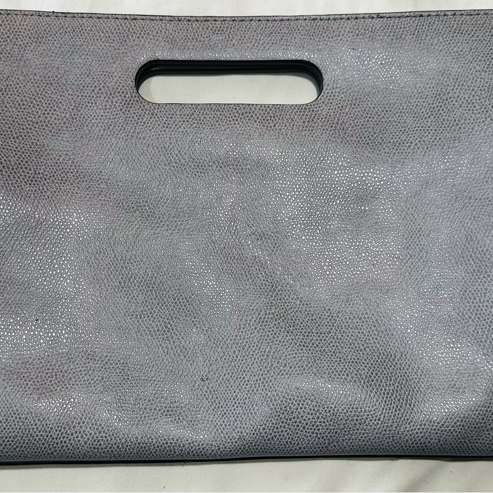 NWT XL Michael Kors Clutch - Picture 2 of 5